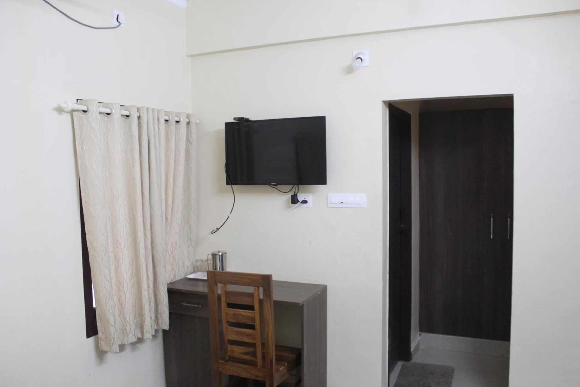 Anna Hotel Thiruvananthapuram Exterior foto
